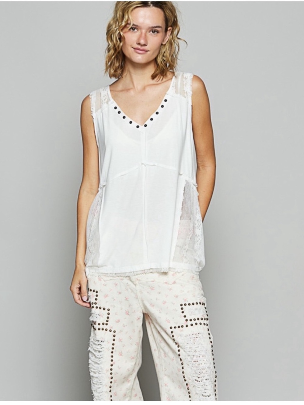 New: POL Boho Flower Rivets Lace Panels Relaxed Fit White Tank Top• Medium
